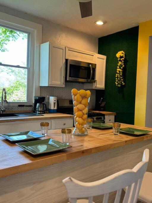 Apartment Zen/peaceful Retreat/pittsburgh/canton Avenue Pittsburgh