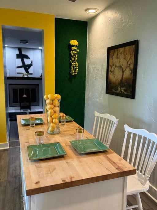 Zen/peaceful Retreat/pittsburgh/canton Avenue *