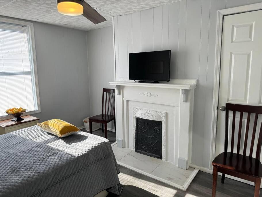 Zen/peaceful Retreat/pittsburgh/canton Avenue